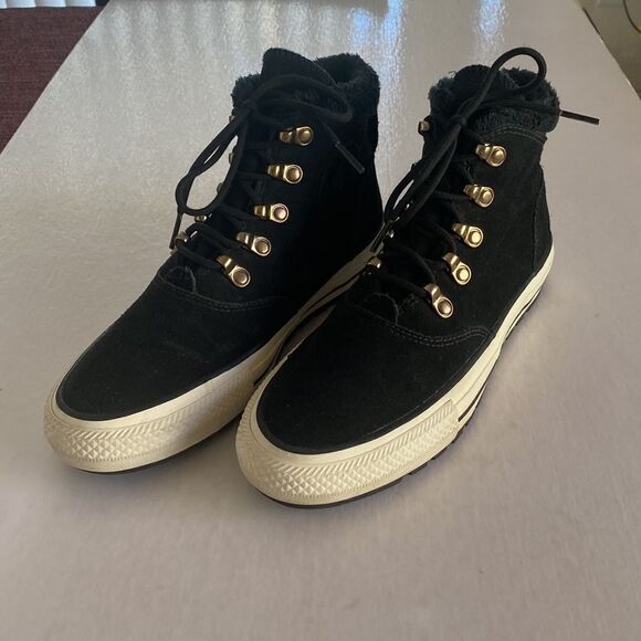 CONVERSE All Star Women’s Black Suede Leather Hi Tops Size 7 - Picture 1 of 8